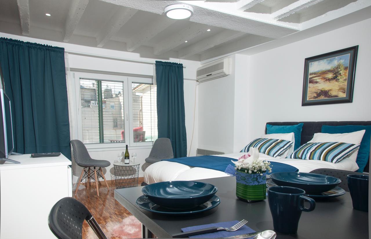 Apartment Atelje Downtown เบลเกรด ภายนอก รูปภาพ